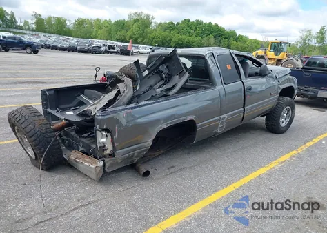 2001 Dodge Ram 2500 St z USA, uszkodzony, nr VIN 1B7KF236X1J539045